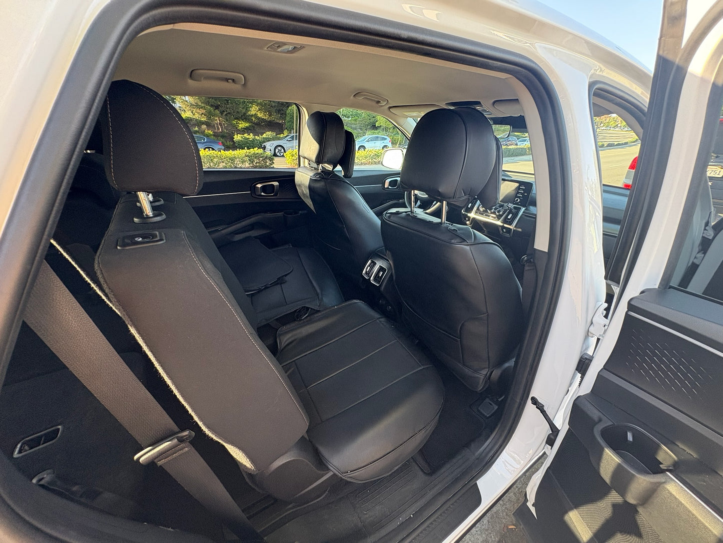 Rent 2022 Kia Sorento in San Diego – 3-Row SUV for Family Trips