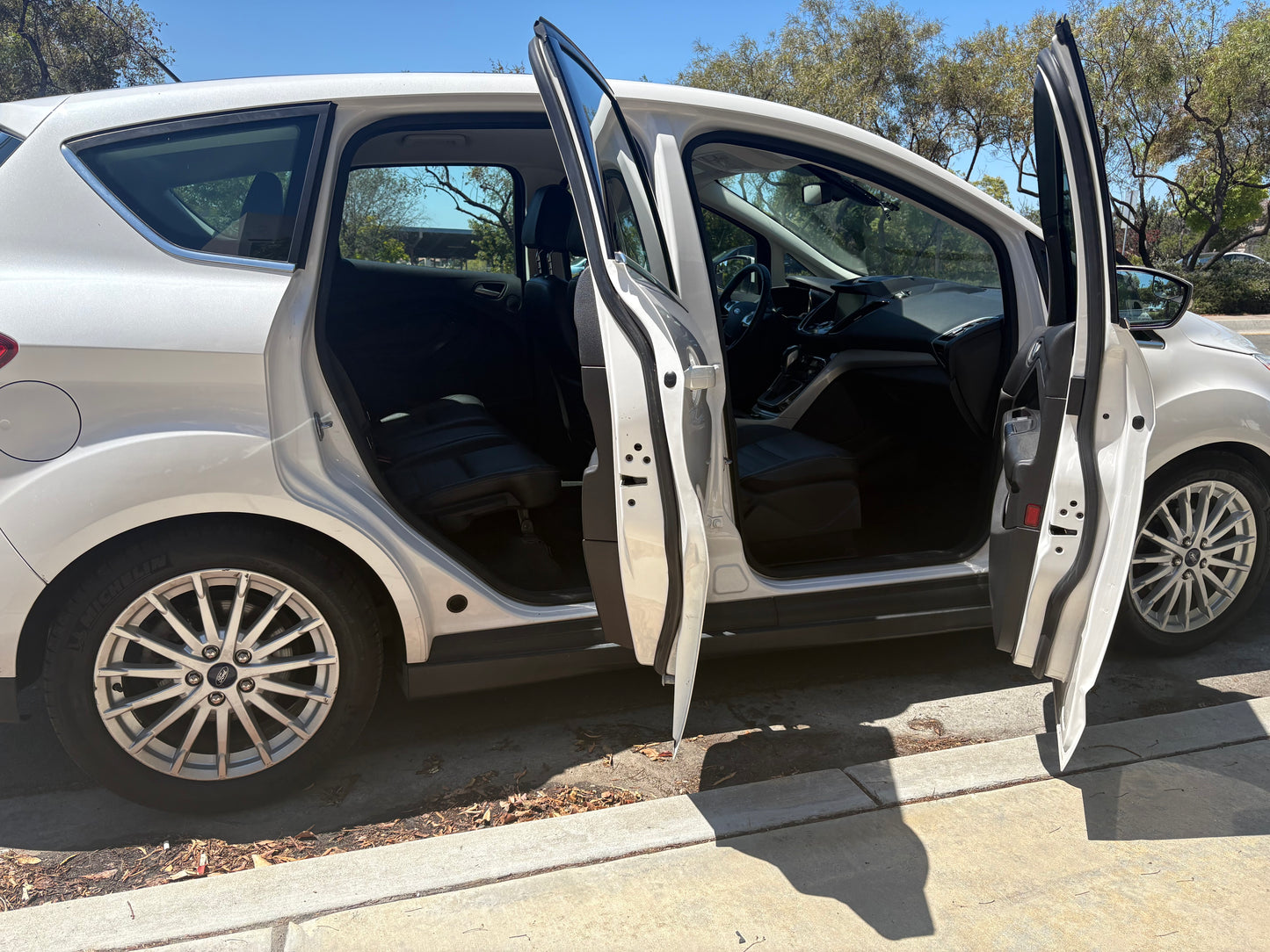 Ford Fusion CMax Hybrid