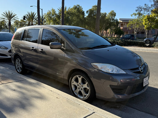 Minivan for rent weekly monthly in San Diego 