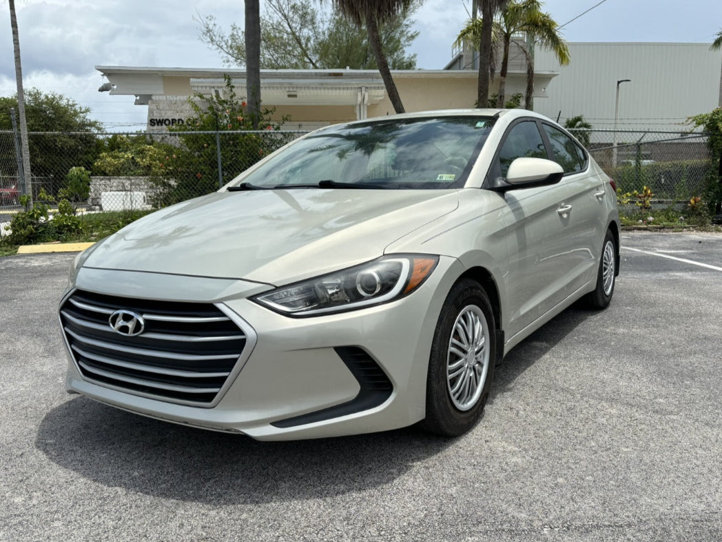 Weekly and monthly Hyundai Elantra rental in San Diego